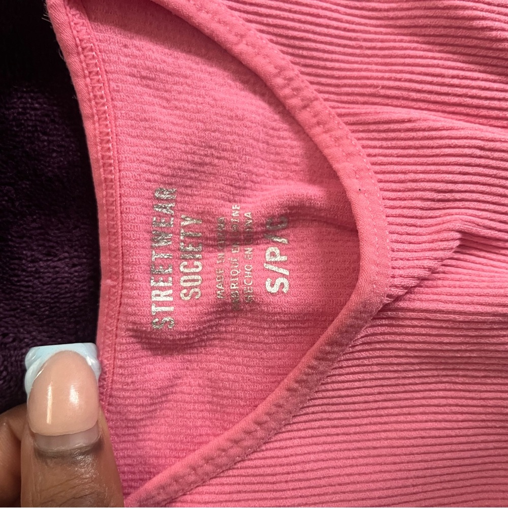 Pink Ribbed Tank Top - Picture 3 of 3